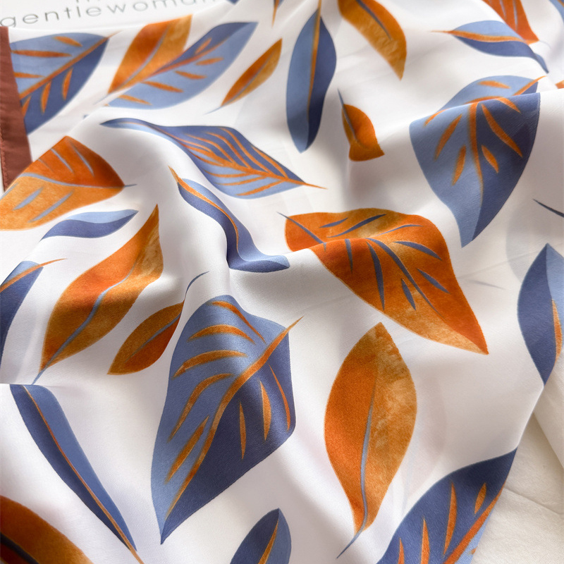 Luxe Merk Print 70 Cm Vierkant - Waist Trainer Women recensie en prijs